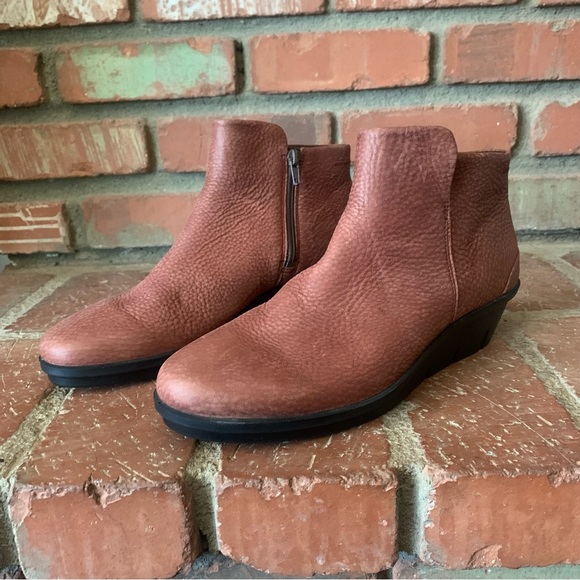 ecco skyler wedge booties